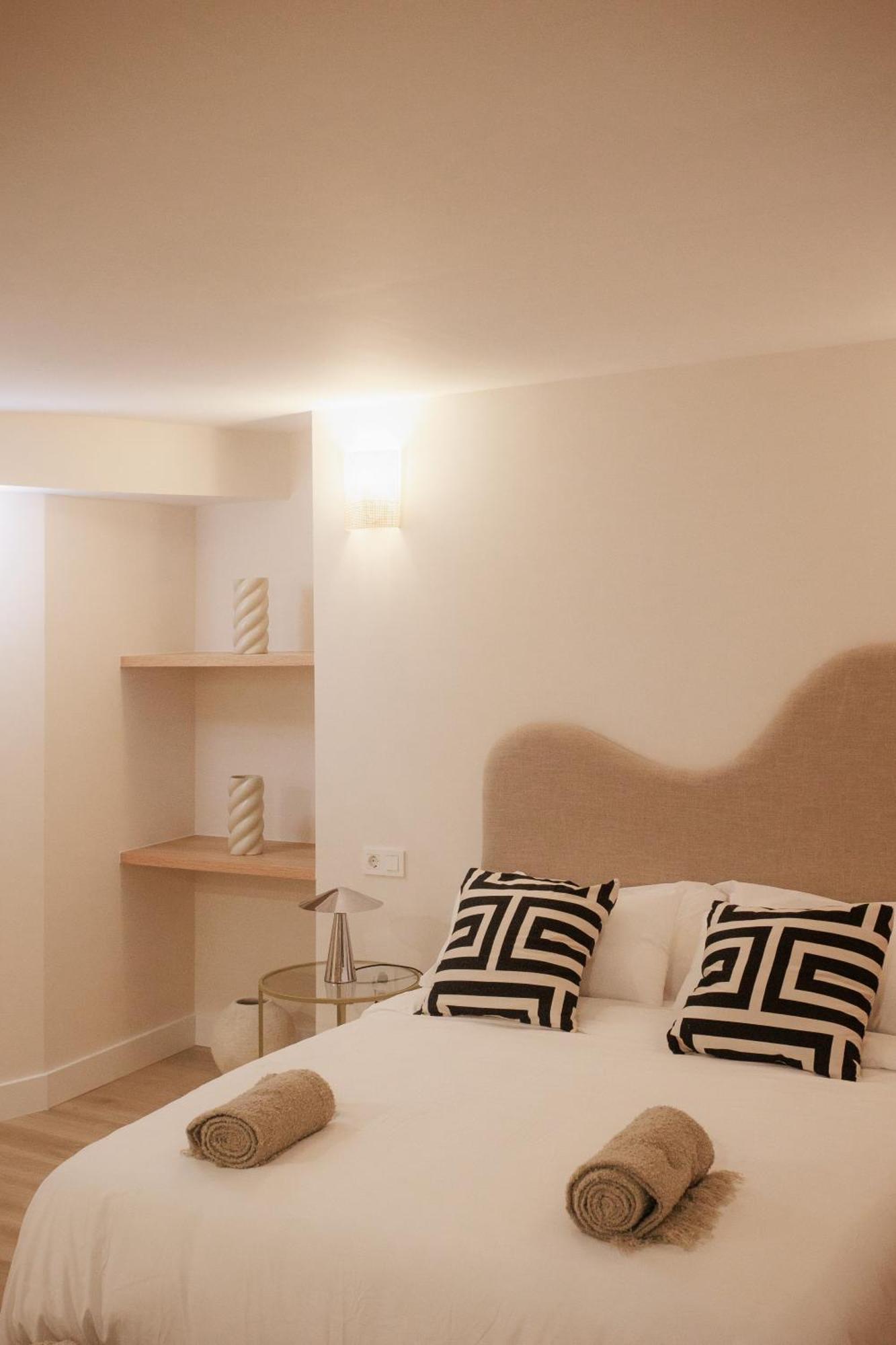 Apartamentos Cervantes Badajoz Exteriör bild